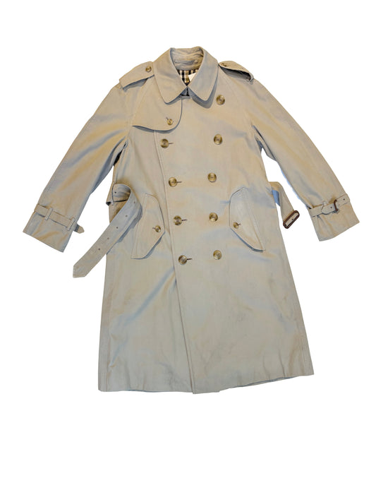 Classic Burberry Kensington Trenchcoat
