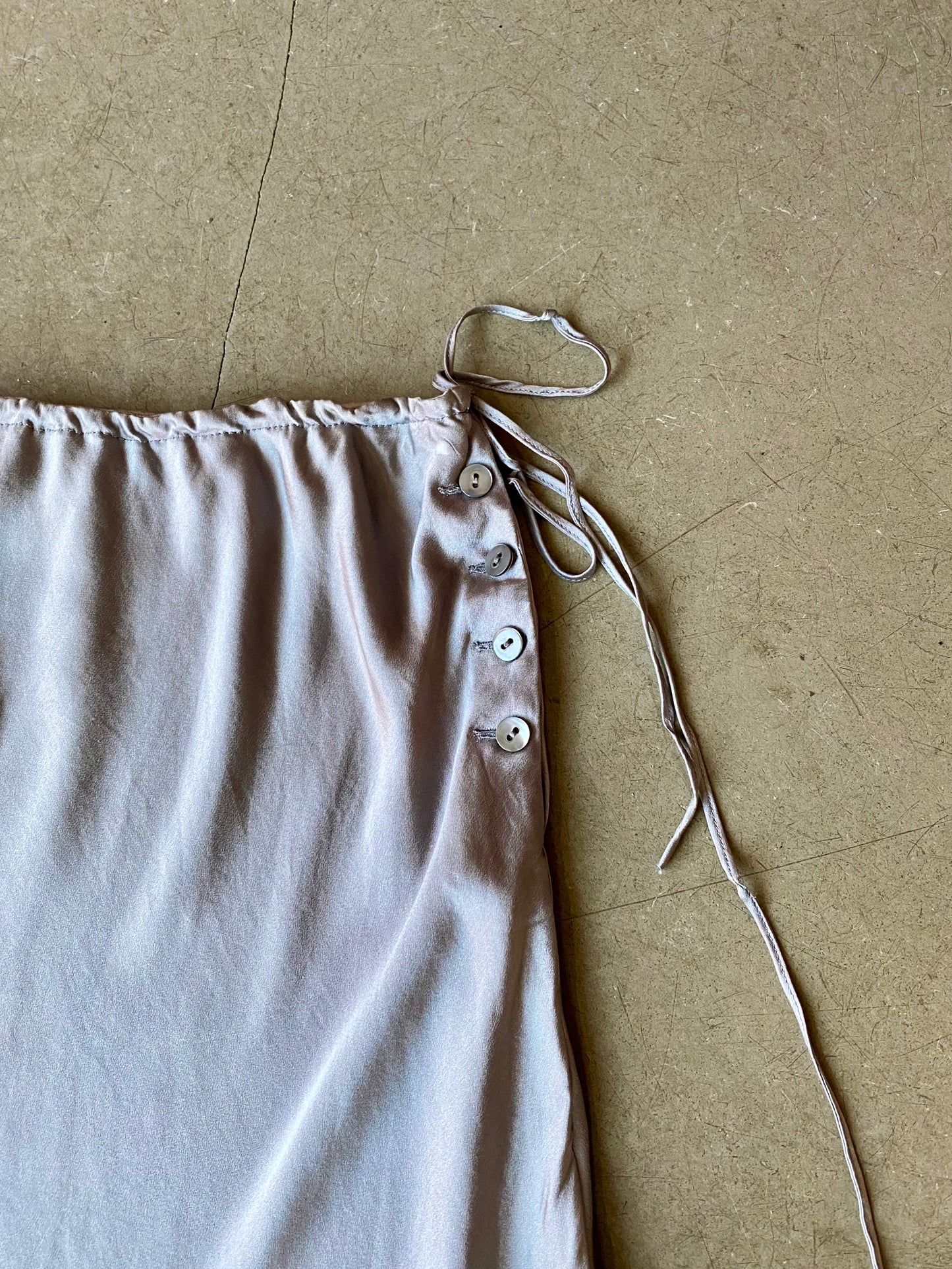 Shiny Silver silk skirt 90’s