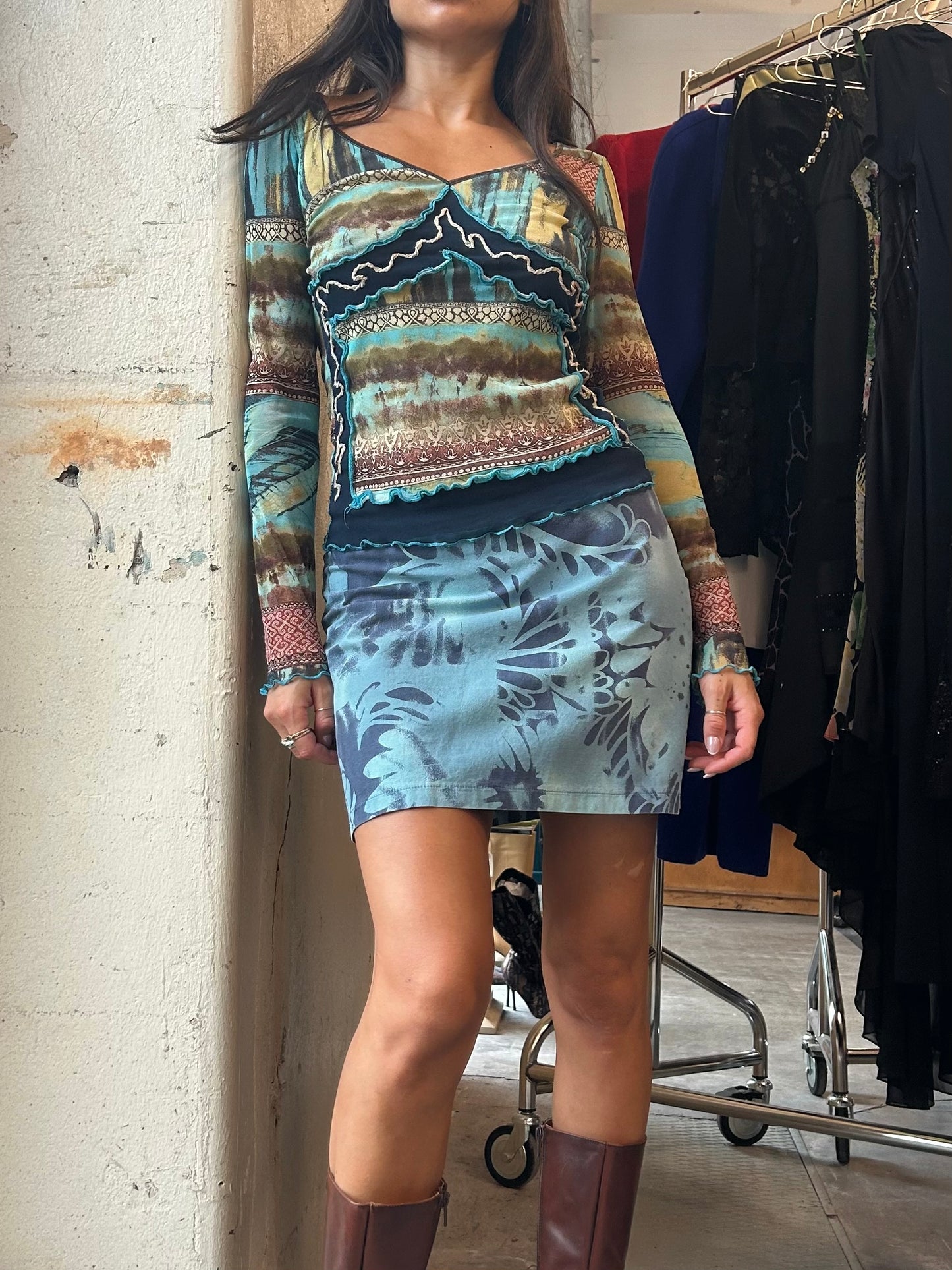 GUESS 90’s mini skirt