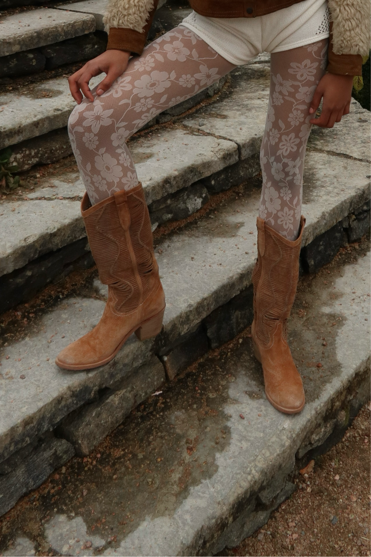 Cut out brown leather cowboy boots