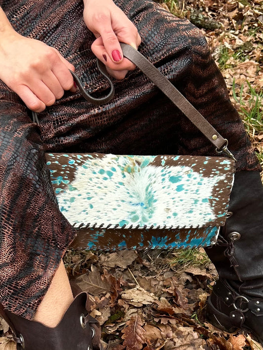 Cows skin shoulder clutch