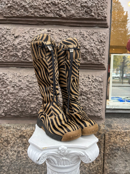 Bumper zebra print knee-high boots