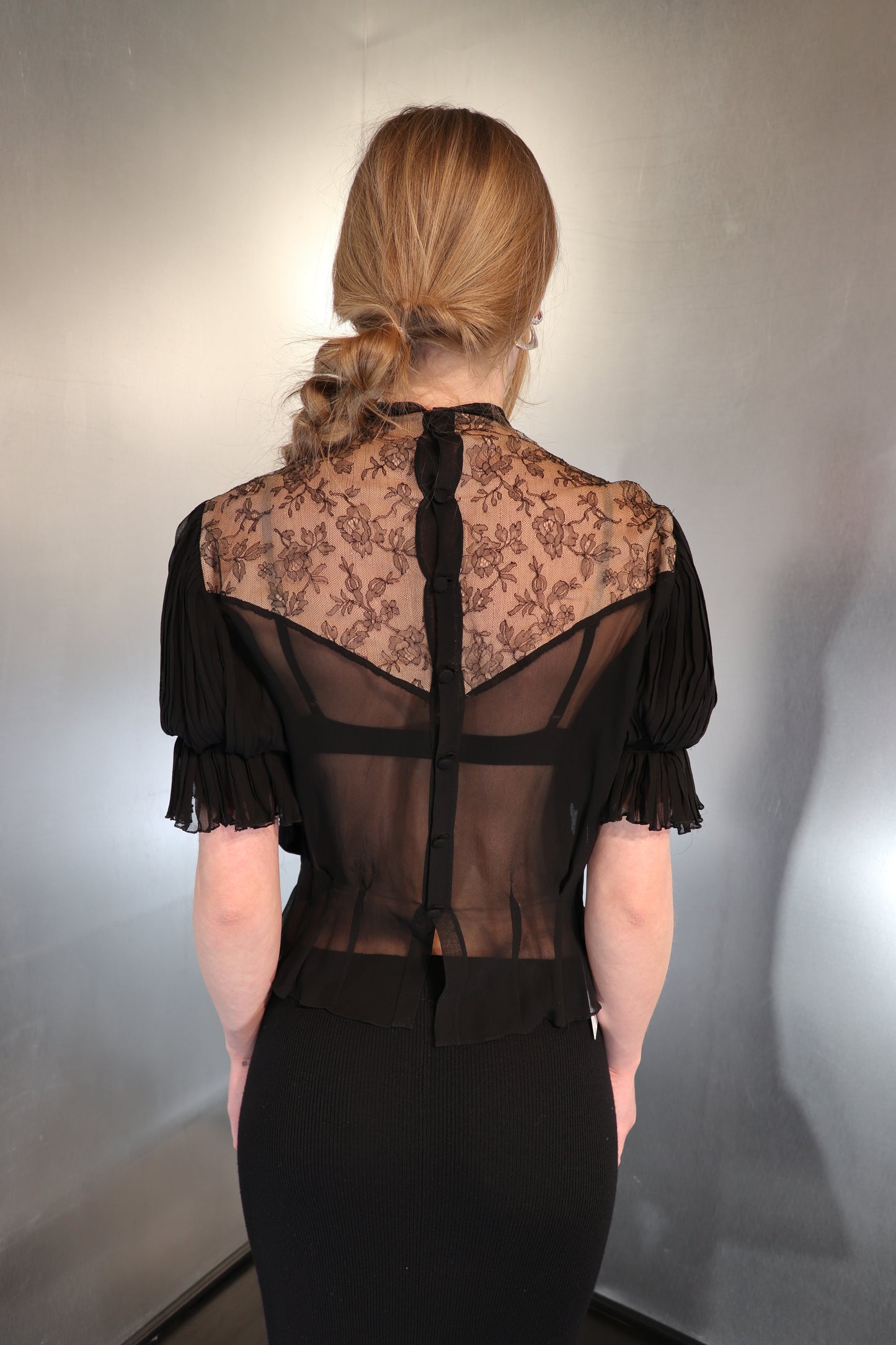1940’s Silk Embroidery Lace Top