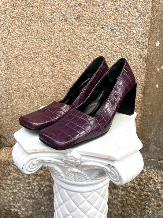 Pierre Cardin crocodile square toe pumps