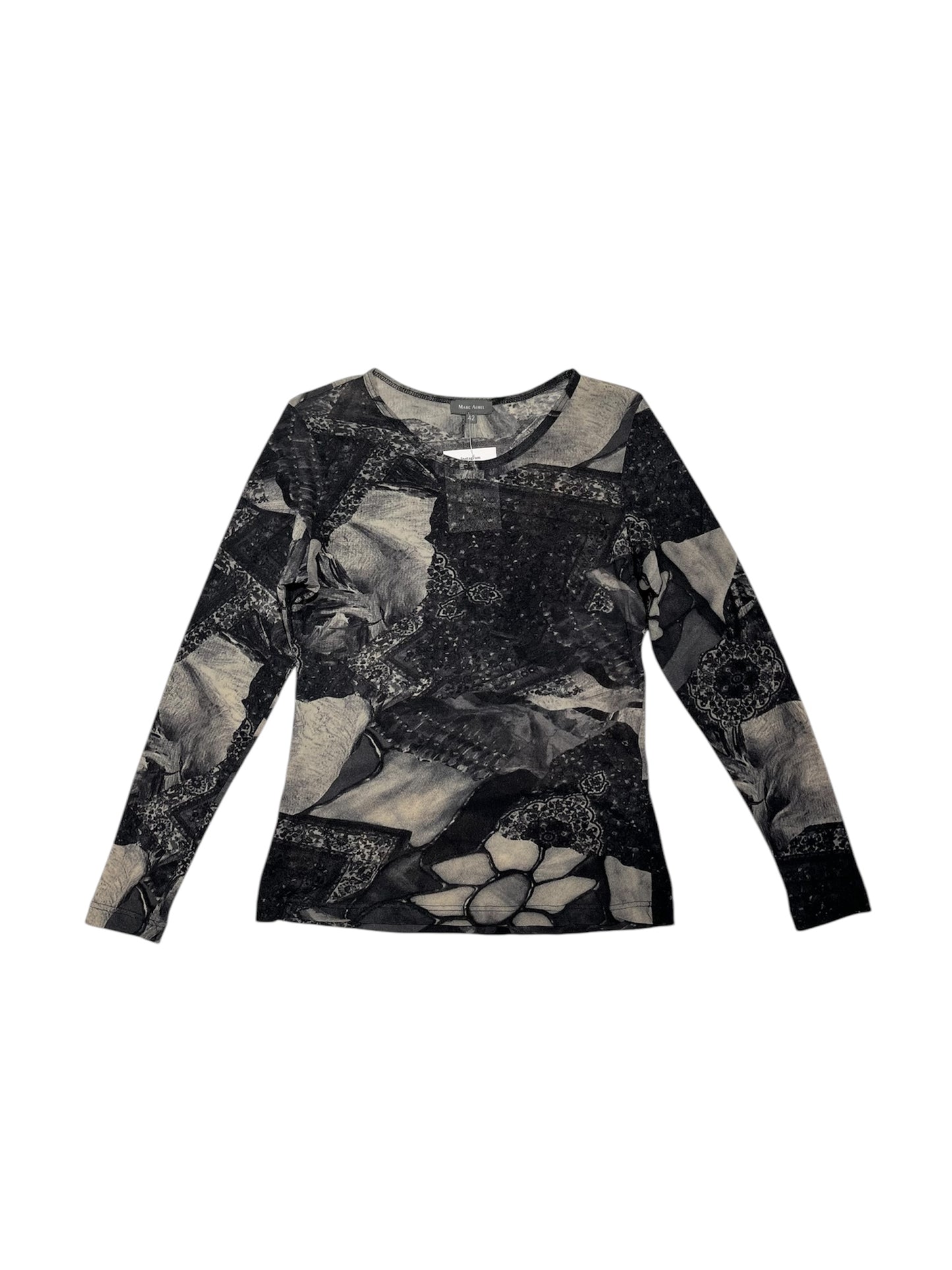 Long sleeved patterned mesh top