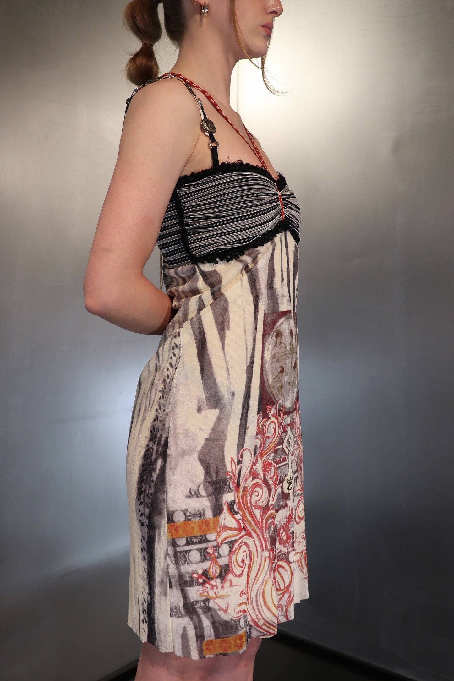 Save The Queen 2000´w Baroque Mesh Dress