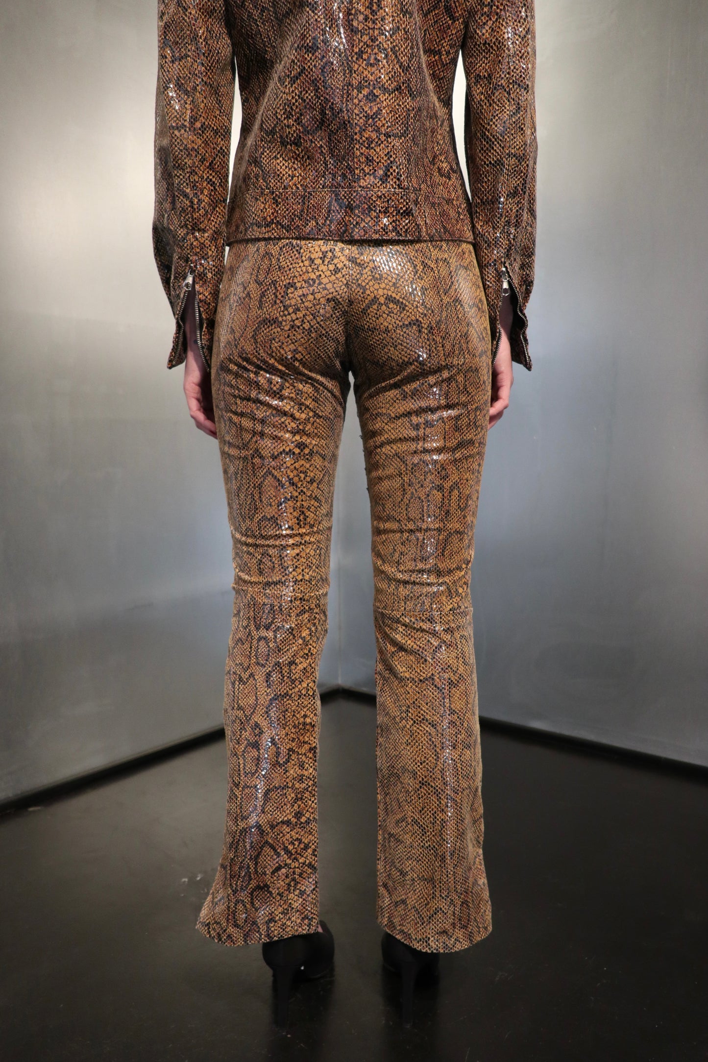 Mauritius snake print leather set