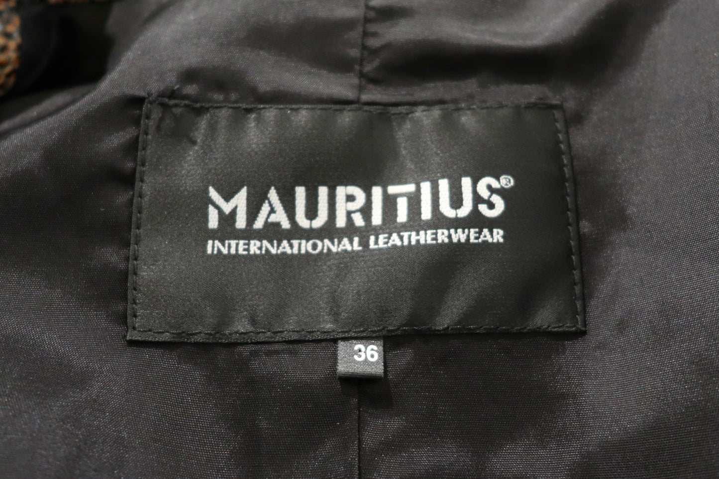 Mauritius snake print leather set