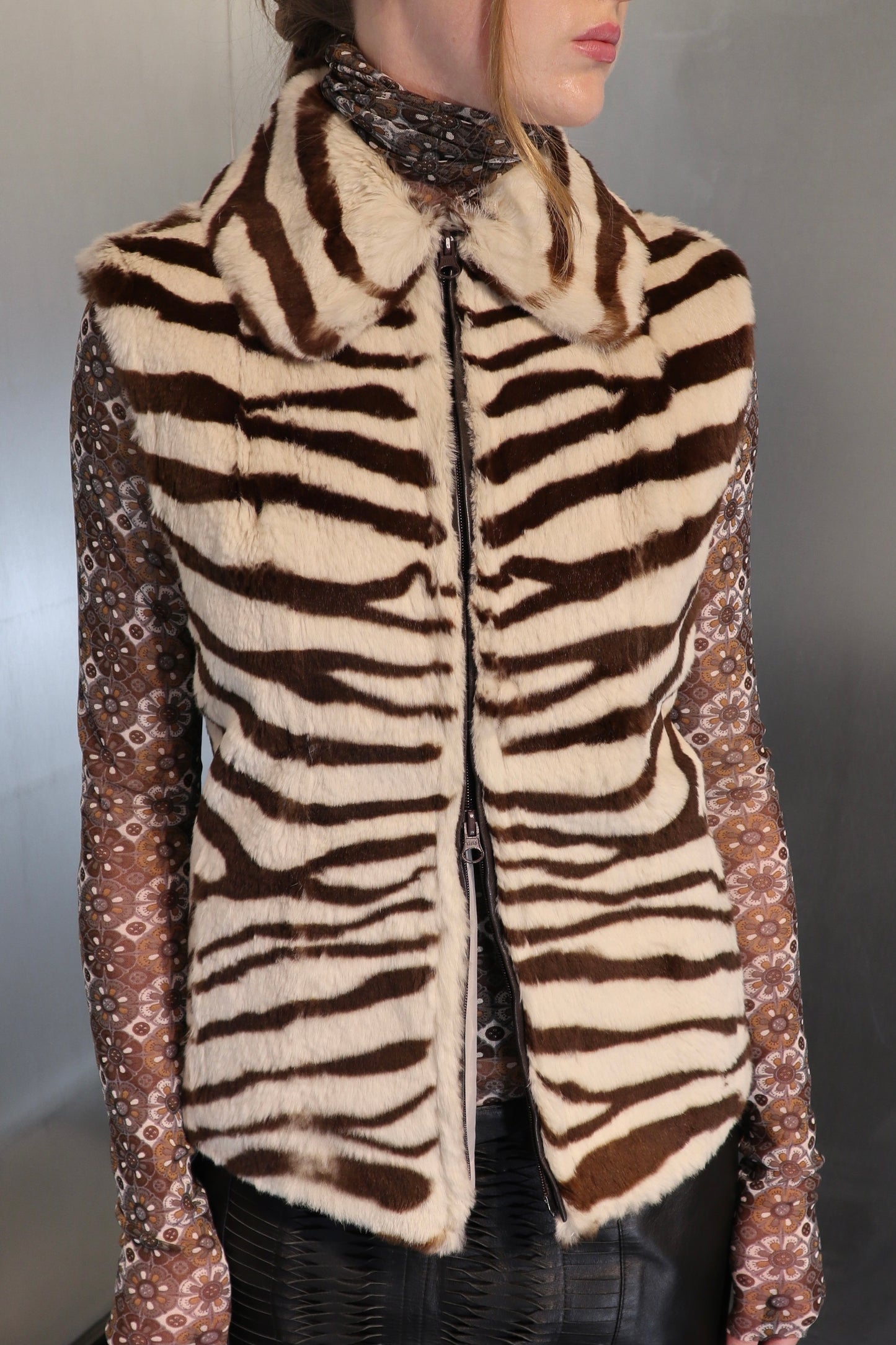 Caractère zebra print rabbit fur vest