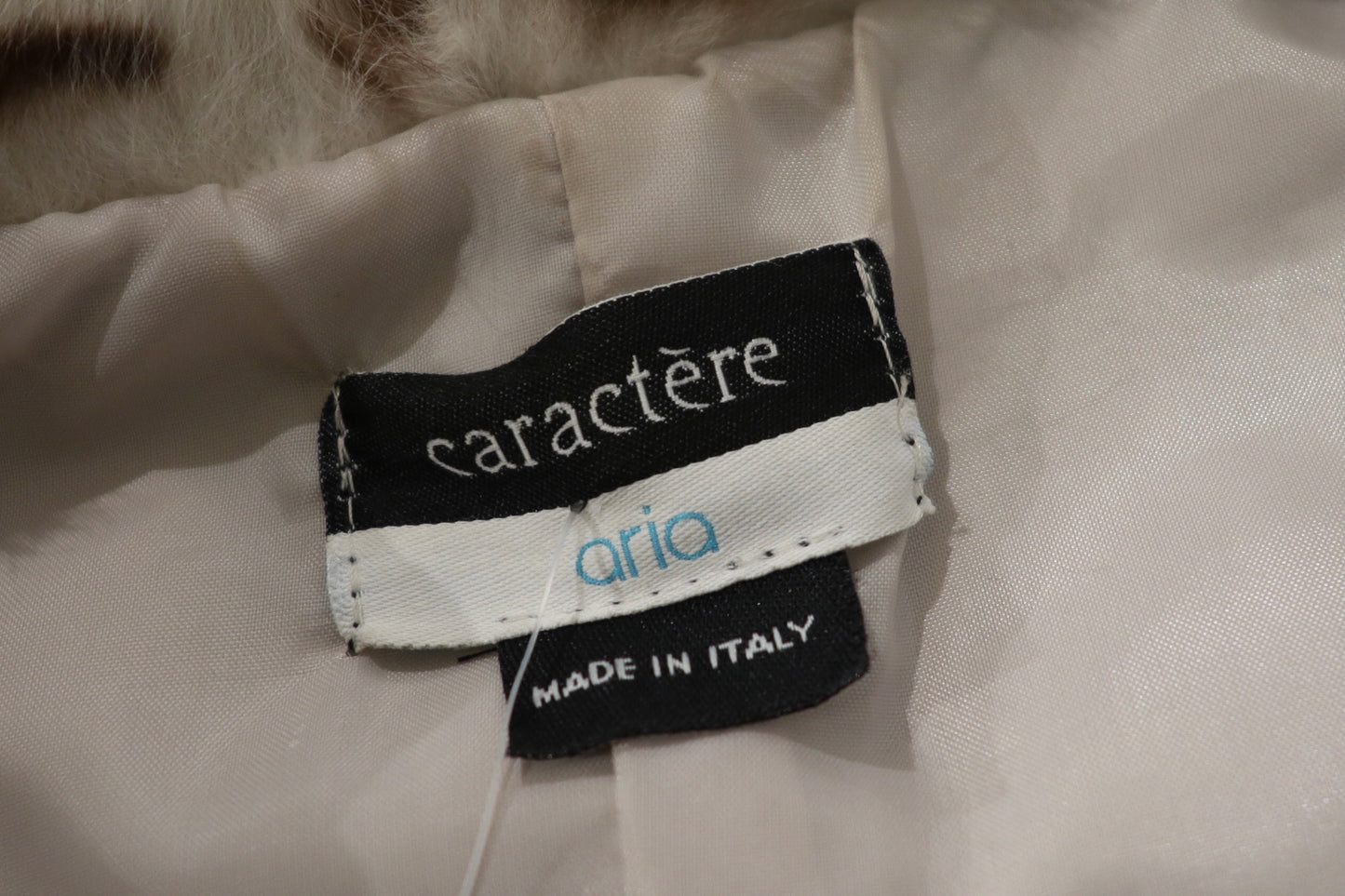 Caractère zebra print rabbit fur vest